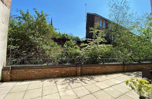 Macclesfield Apartment | Beautiful Town Centre Apartment With River Terrace