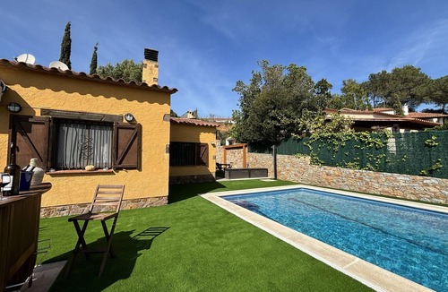 Begur Villa | Beautiful town with private pool. BirdsongBegur