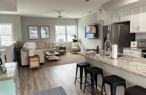 Issue House | Beautiful townhome in charming Colonial Beach