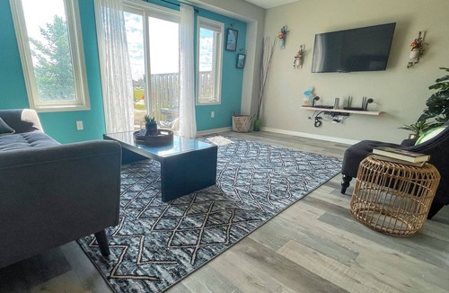Port Elgin House | Beautiful townhome minutes away from Lake Huron