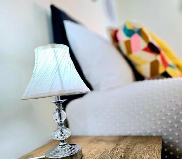 Long Eaton House | Beautiful Townhouse with Netflix