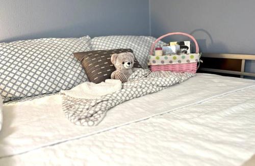Katy House | Beautiful traditional home*Modern updates*Guest suite B