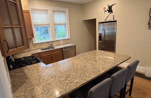 Highland Park Apartment | Beautiful Two Bedroom Apartment.