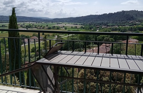 Greoux-les-Bains Apartment | BEAUTIFUL TWO-STAR STUDIO FOR RENT