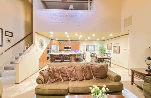 Abilene House | Beautiful two-story townhome in central Abilene by Redbud Park.