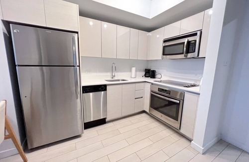 Hallandale Beach Apartment | Beautiful two bedroom apartment with Nice View