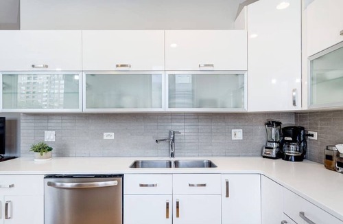 River North Apartment | Beautiful Unit CHI in Prime River North - 1