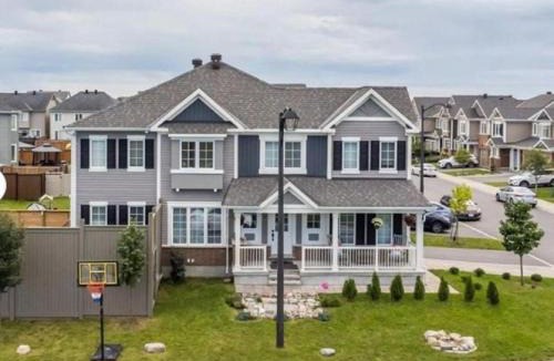 Ottawa Division House | Beautiful Unit in Nepean Ottawa