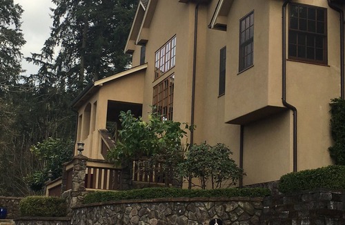 Fairmont House | Beautiful university area home