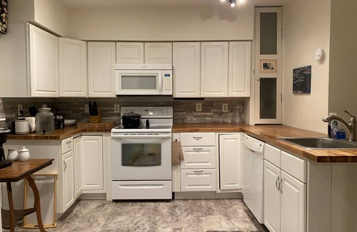 Saratoga Springs House | Beautiful updated home - best downtown neighborhood - walk to everything