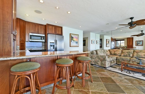 Kahana Condo | Beautiful updated 2bd condo, a sleek new finish