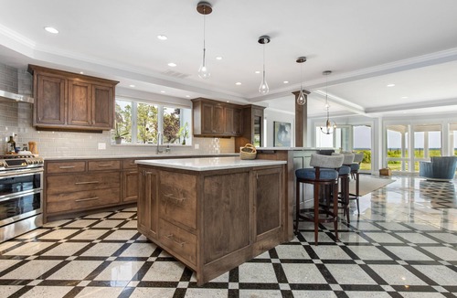 Hampton House | Beautiful Upscale Oceanside Home on Plaice Cove