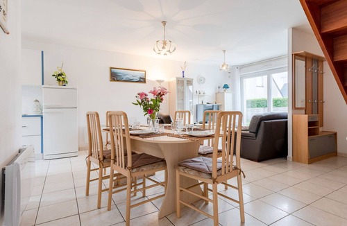 Hauteville-sur-Mer House | Beautiful villa for 4 guests with WIFI, TV and terrace