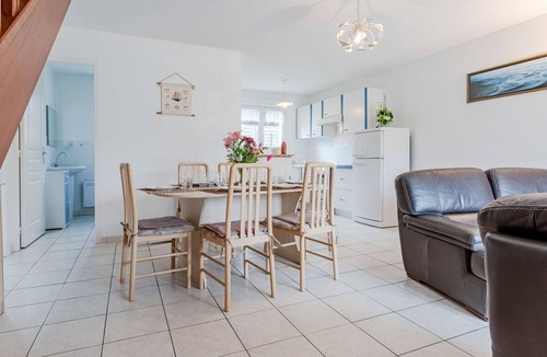 Hauteville-sur-Mer House | Beautiful villa for 4 guests with WIFI, TV and terrace