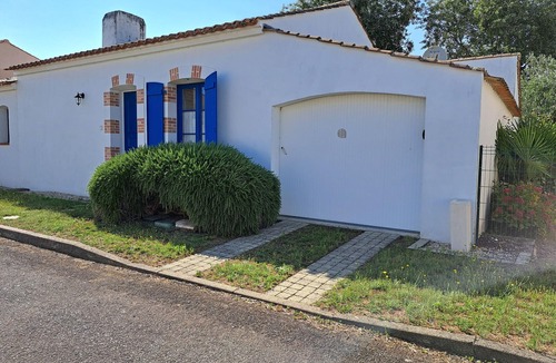 Saint-Jean-de-Monts House | Beautiful villa with pool in quiet area in Saint-Jean-de-Monts