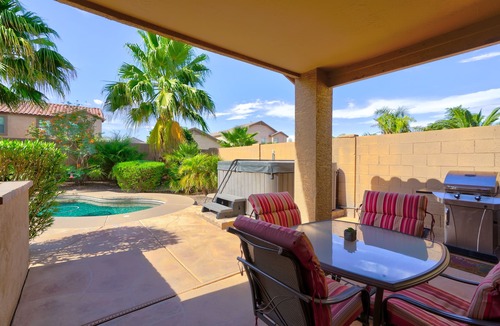 San Tan Valley House | Beautiful Vacation Home with Private Outdoor Pool & Spa In Johnson Ranch Comm.