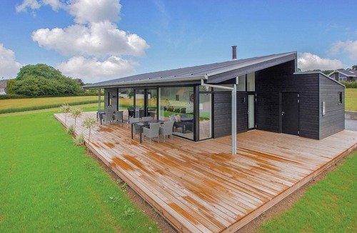 Kelstrup House | Beautiful vacation home from 2016 at Kelstrup beach.