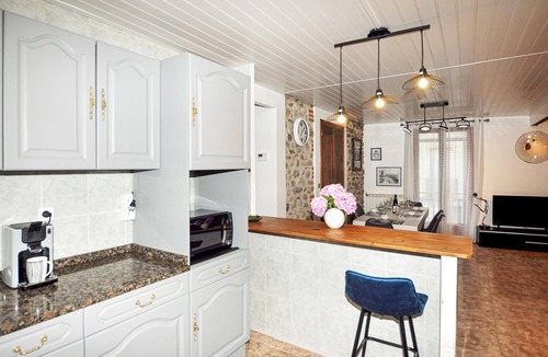 Prades House | Beautiful vacation home in Prades will be your starting point for exploring the region.