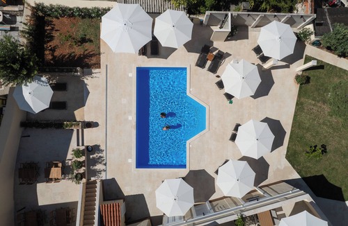 Cove Murtar Apartment | Beautiful vacation apartment in a vacation complex with private pool and garden