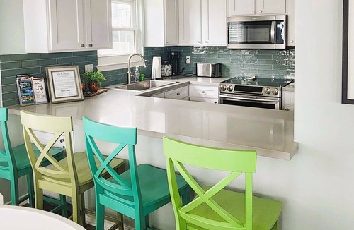 Galveston House | Beautiful view of the beach, 3 bedroom-3 full bath, WiFi, cable, big deck