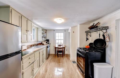 Ipswich House | Beautiful Views, 1 Mi to Beach! Ipswich Cottage