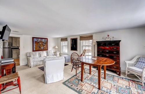 Ipswich Cottage | Beautiful Views, 1 Mi to Beach! Ipswich Cottage