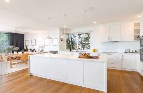 Pretty Beach Central Coast House | Beautiful views, beachs and bushwalks