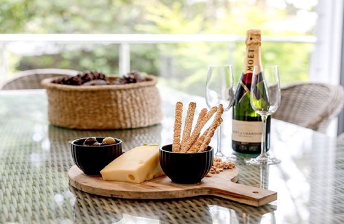 Pretty Beach Central Coast House | Beautiful views, beachs and bushwalks