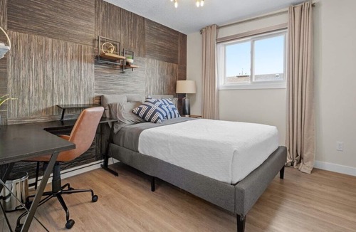 Radisson Heights - Albert Park Apartment | Beautiful Views from across Max Bell