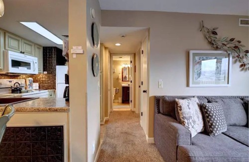 Pittman Center Condo | Beautiful views! Sleeps 2, Indoor Pool