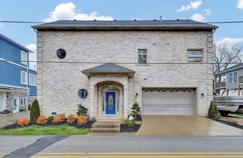 Utica House | Beautiful views and sunrises overlooking the water. Spacious home with elevator.