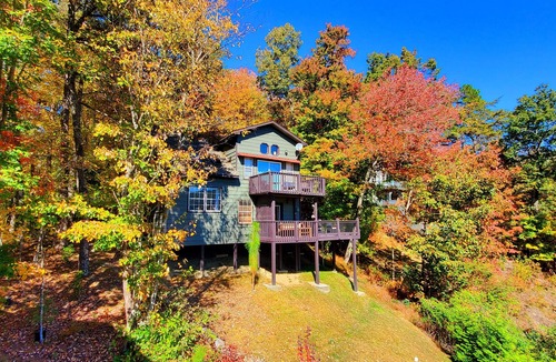 Blue Ridge Cabin | Beautiful views with Hottub and King bed