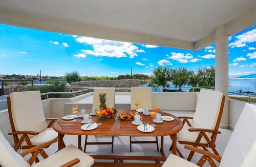 Nin Apartment | Beautiful Villa A&M