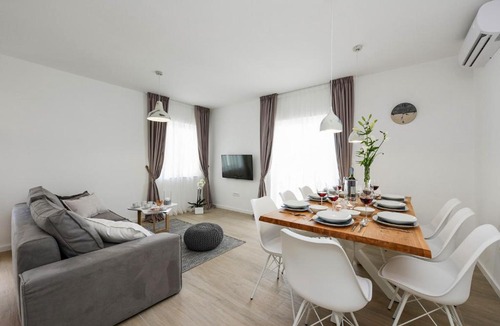 Nin Apartment | Beautiful Villa A&M