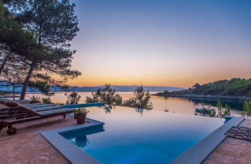 Vrbanj Villa | Beautiful Villa Aqua