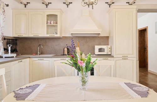 Cancini Villa | Beautiful Villa Bellissima with a pool