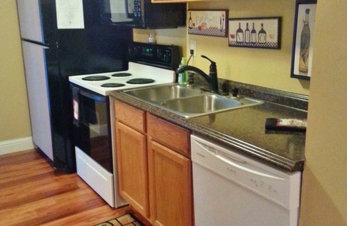Eureka Villa | Beautiful Villa Close to All St. Louis Attractions!