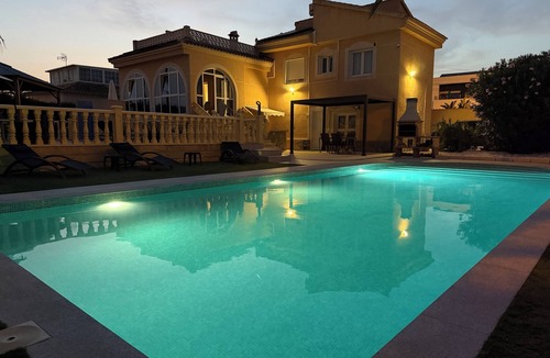 Quesada House | Beautiful villa, large heated pool, independent studio in ciudad quesada Wifi