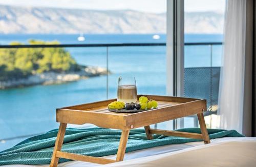 Vrbanj Villa | Beautiful Villa Estate da Noi with a pool in Hvar