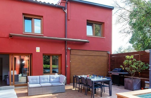 Fonteta House | Beautiful villa for 12 people with A/C, WIFI, private pool, TV, patio, pets allowed and parking