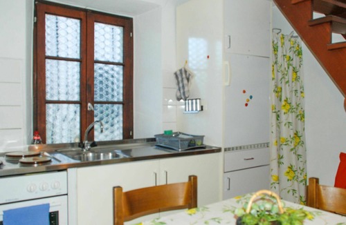 Gordola House | Beautiful villa for 3 people with WIFI, TV, patio and pets allowed