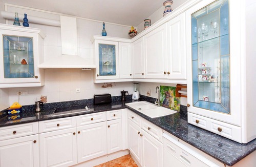 Cunit House | Beautiful villa for 6 guests with pool, TV and patio