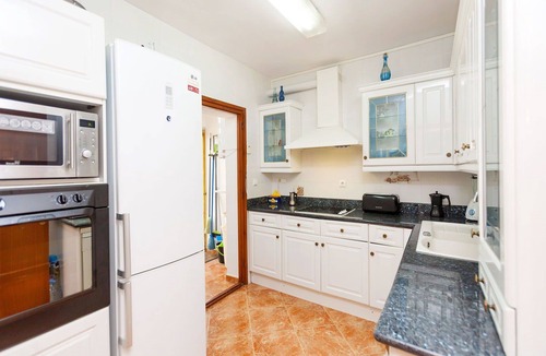 Cunit House | Beautiful villa for 6 guests with pool, TV and patio