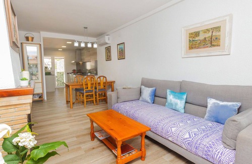 Cunit House | Beautiful villa for 6 people with private pool, A/C, WIFI, TV and patio