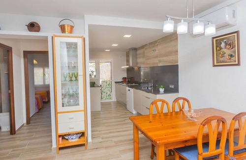 Cunit House | Beautiful villa for 6 people with private pool, A/C, WIFI, TV and patio