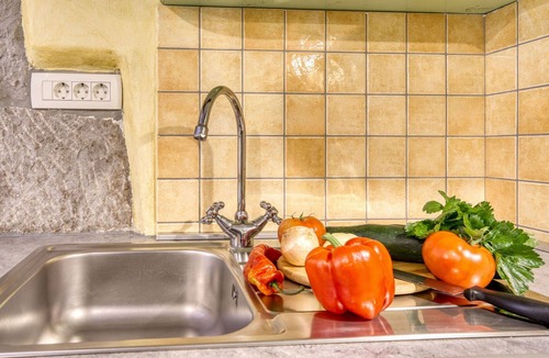 Grabri House | Beautiful villa for 7 people with WIFI, hot tub, private pool, A/C, TV and pets allowed