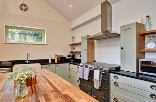 Summerbridge House | Beautiful villa for 8 guests with WIFI