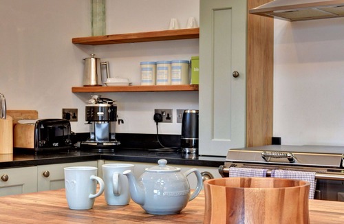 Summerbridge House | Beautiful villa for 8 guests with WIFI