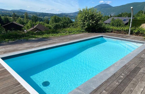 Attignat-Oncin Villa | Beautiful Villa with Pool and Lake View