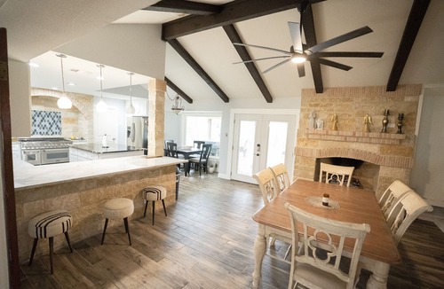 Buda Villa | Beautiful villa, great for entertaining or just relaxing with family.